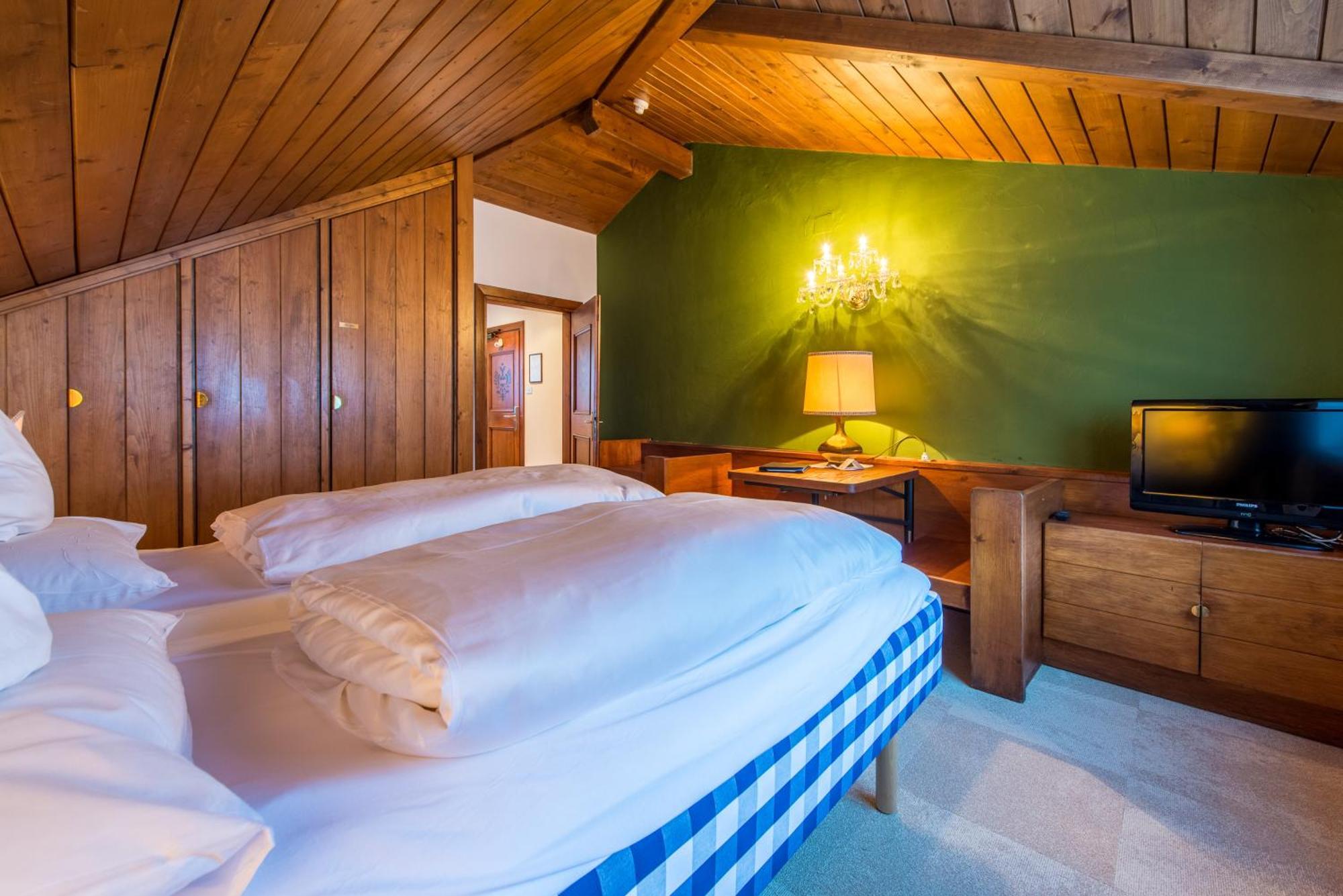 Adler Suite&Stube Niederdorf Exteriör bild