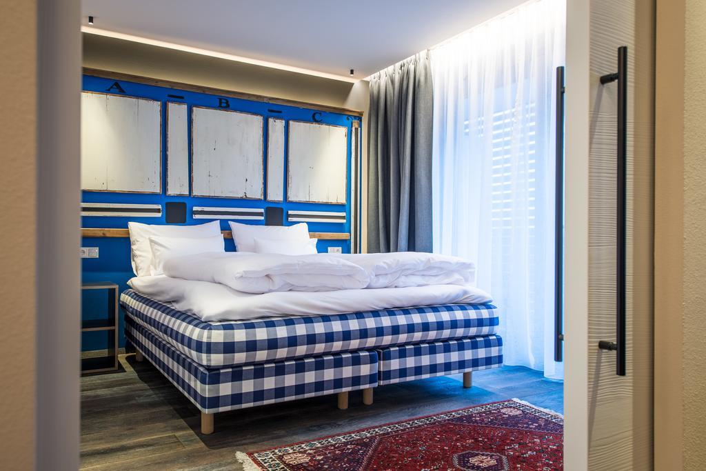 Adler Suite&Stube Niederdorf Exteriör bild