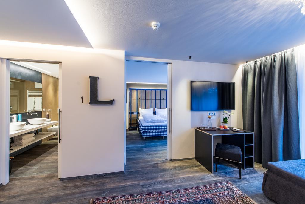 Adler Suite&Stube Niederdorf Exteriör bild